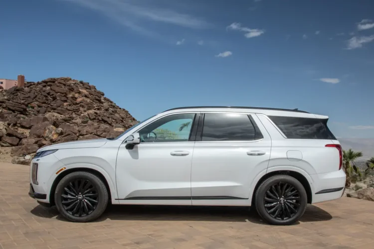 Top 3 SUVs Under 15 Lakhs in India (2025)