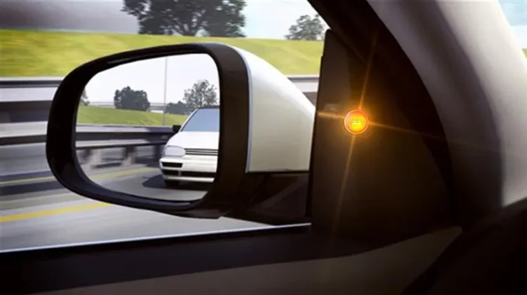 Blind Spot Monitoring Systems: How Do They Work, and Are They Worth It?